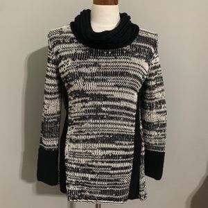 Black and White Pure Handknit Sweater Size XS/S